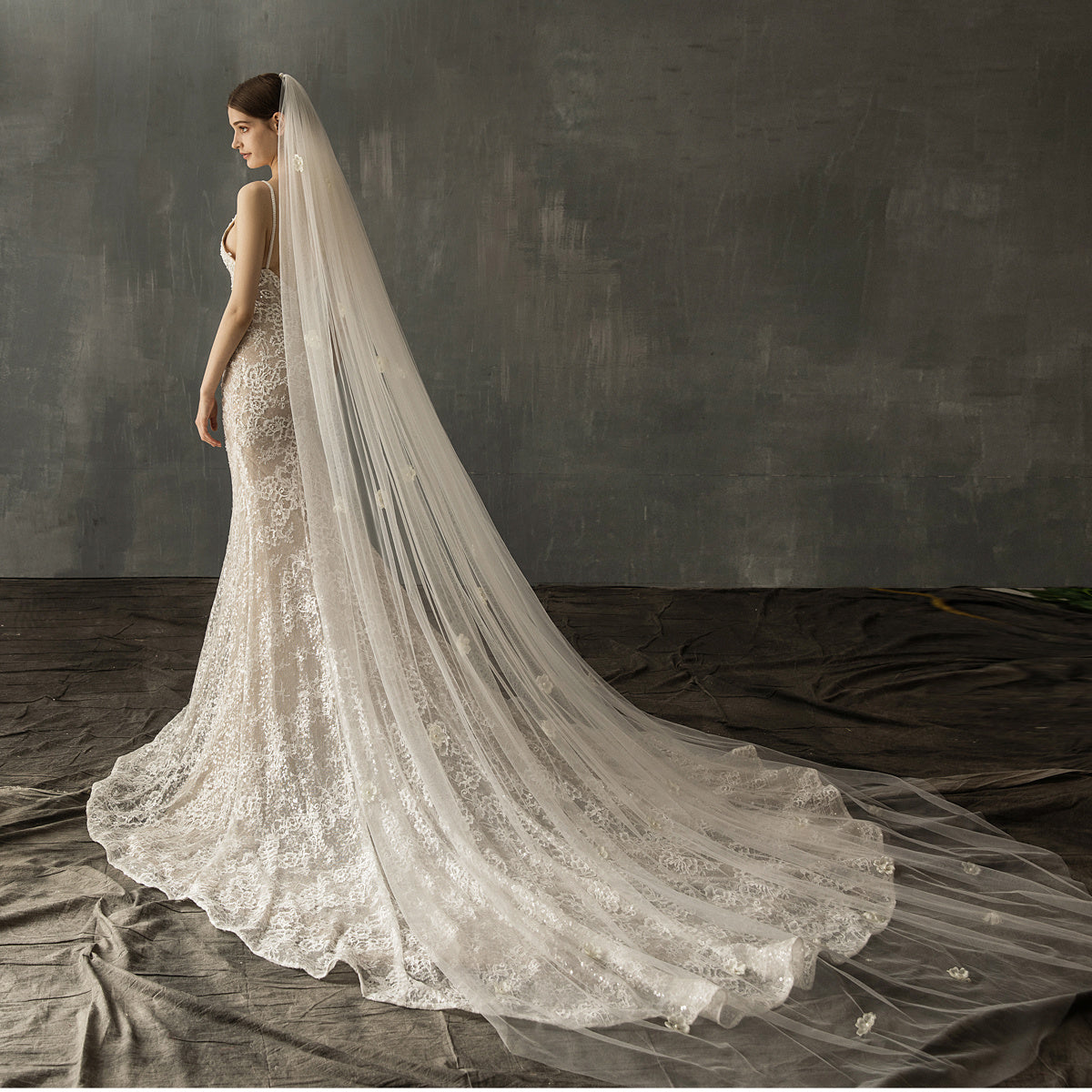 Wedding  Dresses Bridal Church Wedding Pearl Long Tail Tulle